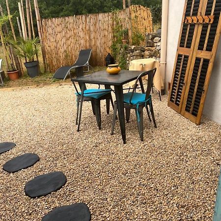Au Petit Paradis La Roquebrussanne 外观 照片